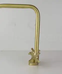 Single hole antique brass bathroom faucet with vintage design